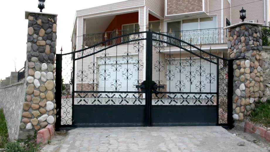 Bahçe Kapısı 6